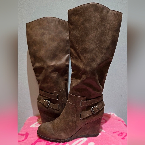 American Rag Women's Kyle Round Toe Wedge Taupe Boots, Size 11M - Picture 8 of 12